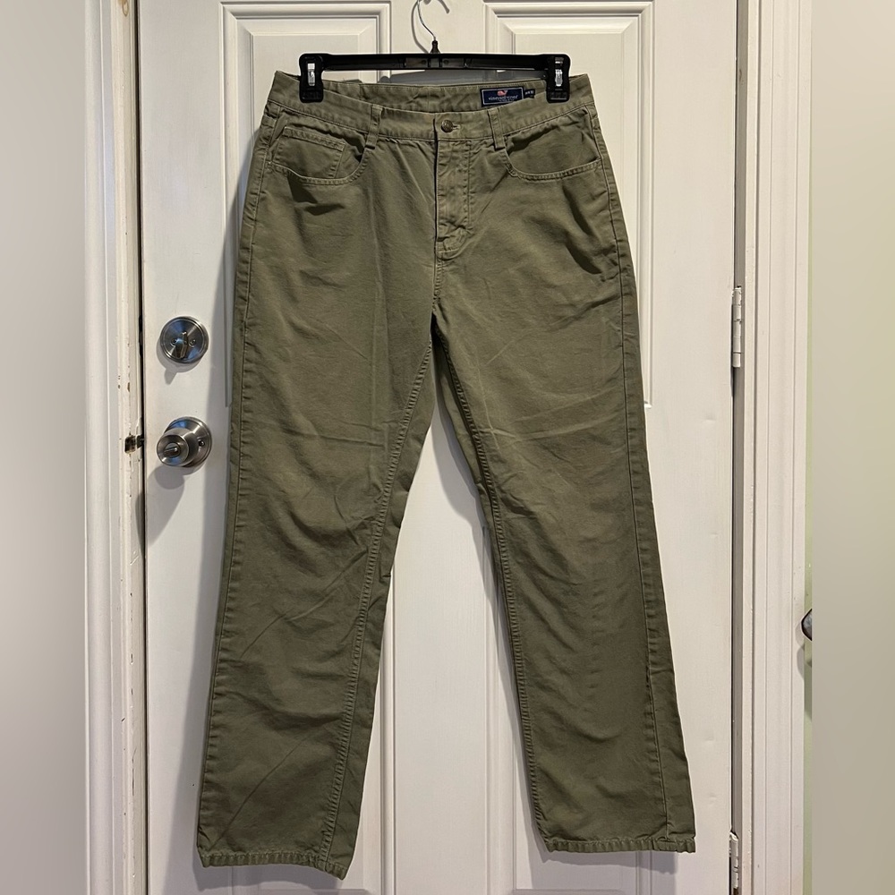 Vineyard Vines men’s pants Size: 34/32 Color: Green